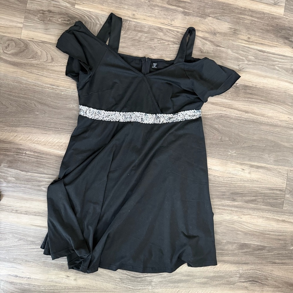 SHEIN Black One Shoulder Dress with Silver Detail